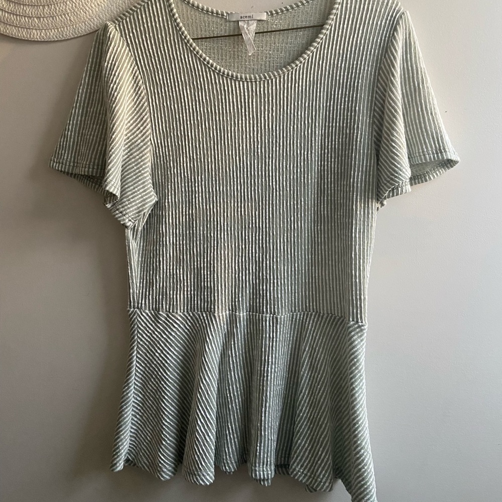Women’s Tops| green striped top